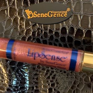 ****SOLD**** LipSense Sweet Pea LipGloss